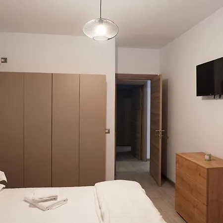 Sunset 2 Br N Pool Alezzi Beach Apartment